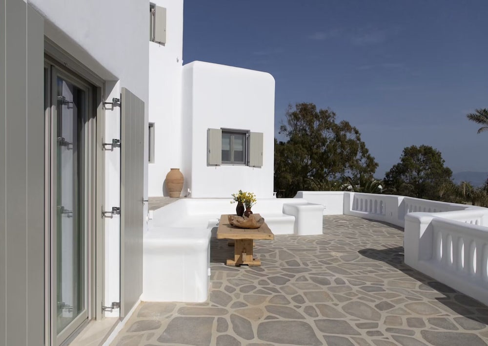 Serene Villa With Terrace and Views