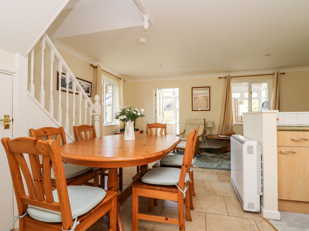 Oak Cottage view 4