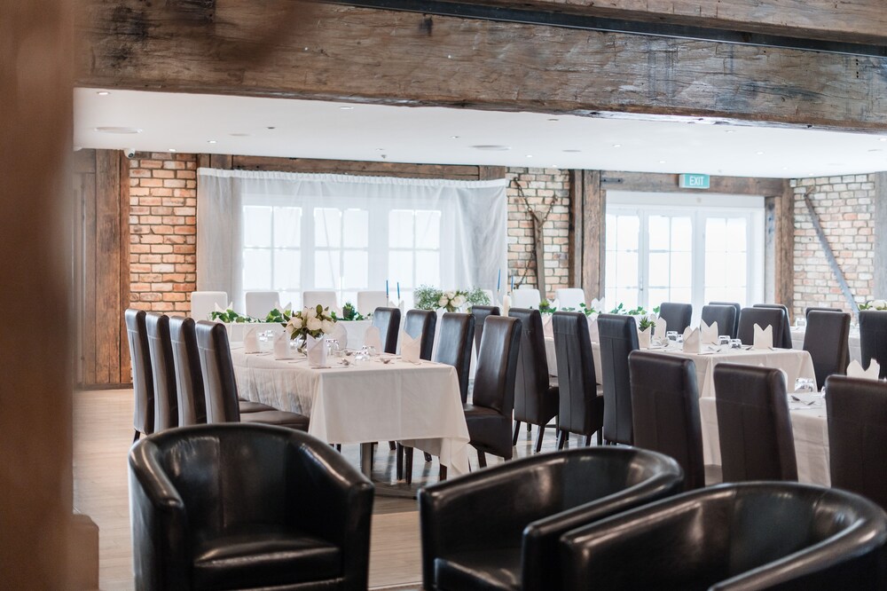 meeting & event spaces