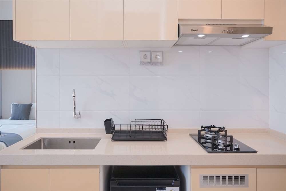 Stunning Studio At Sky House Bsd Apartment