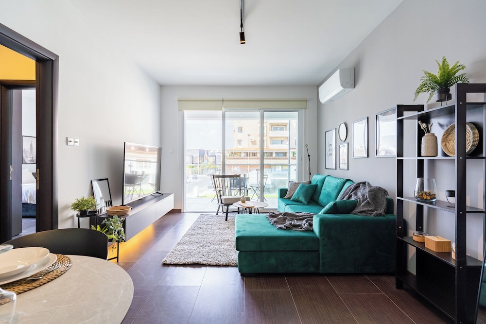 Harbor Apartments in Larnaca