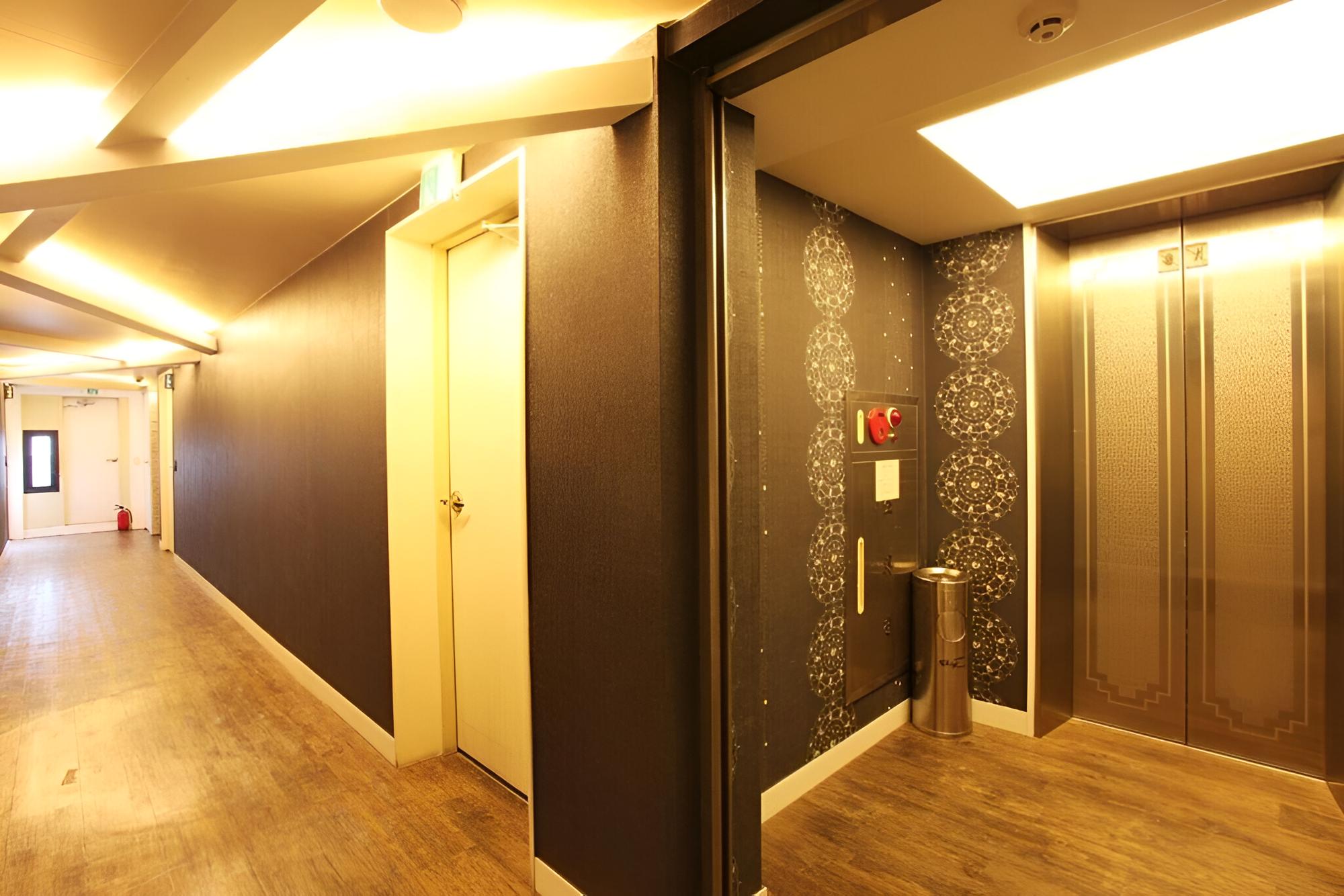 Photo 31