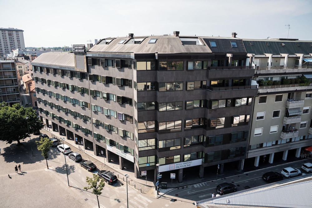 BASALTO Venice Mestre Apartments