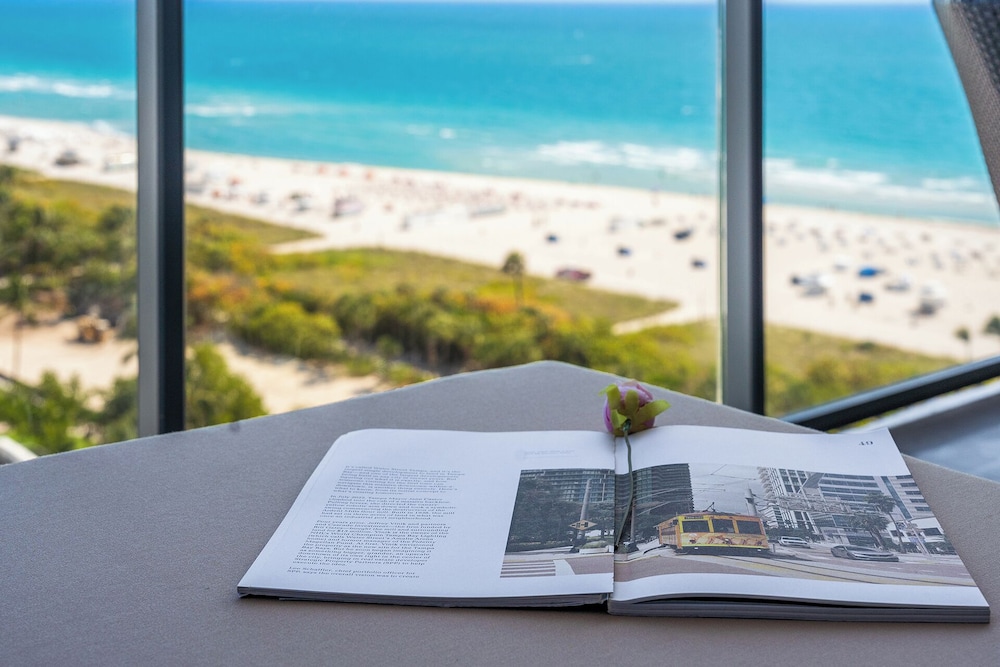 Luxury Vacation Rentals at The Setai by LRMB