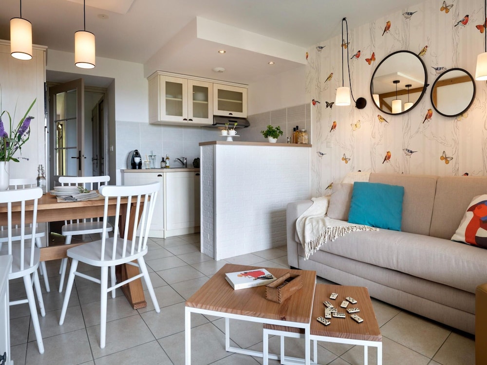Apartment in Residence & Spa With Common Pool and Sauna, Houlgate