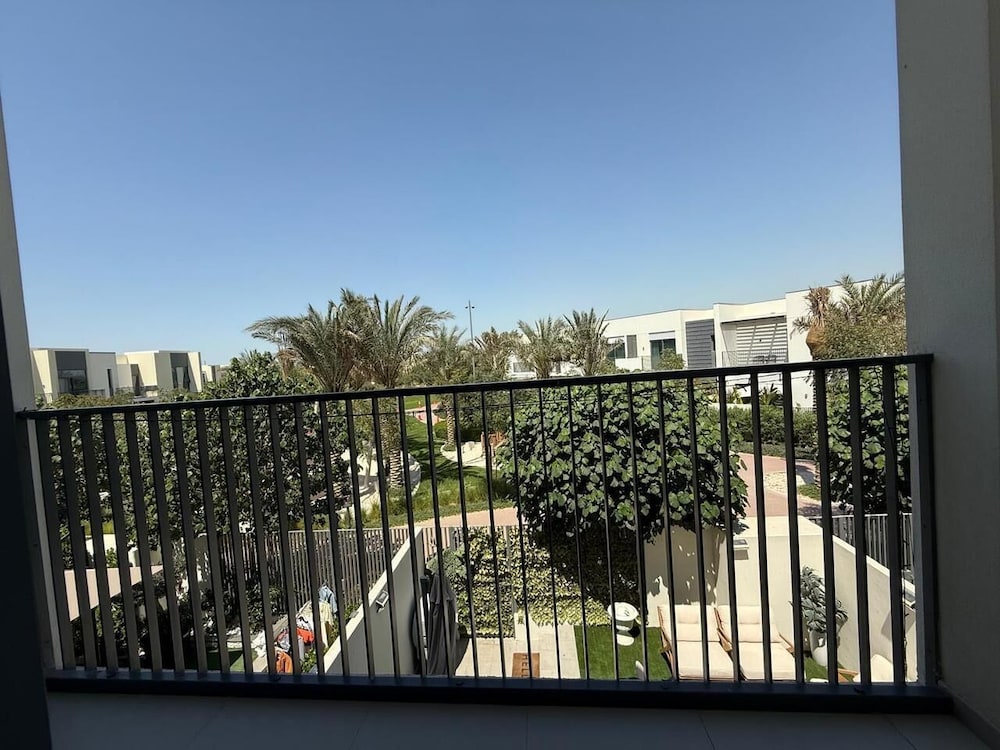 Elegant Stay in Ranches Villa