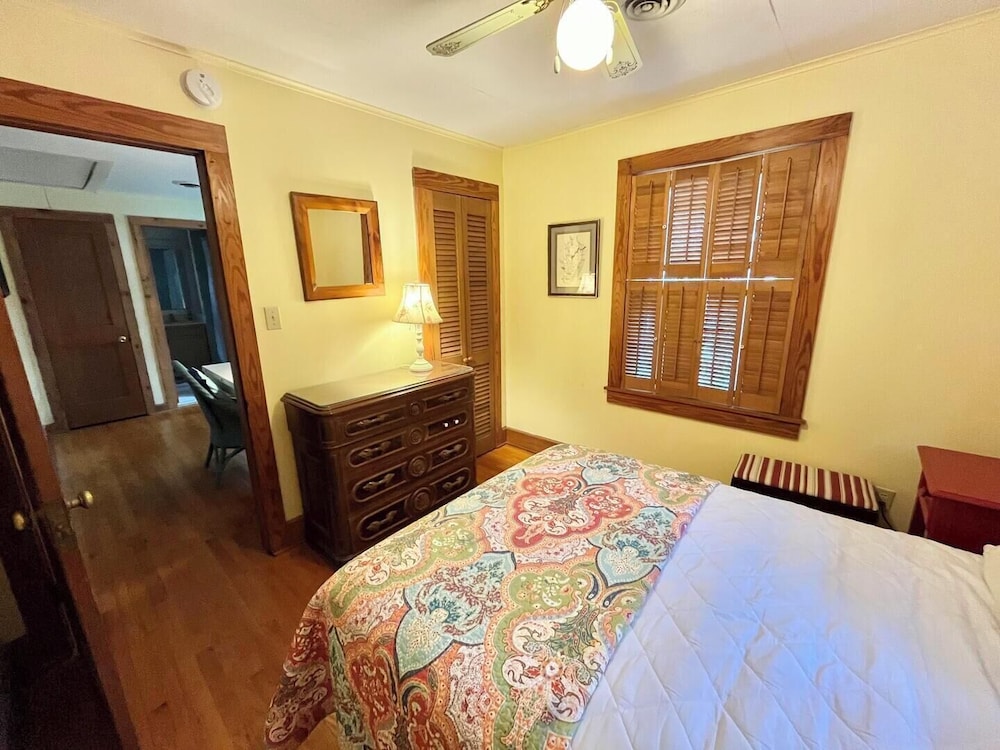 OAK Avenue 49