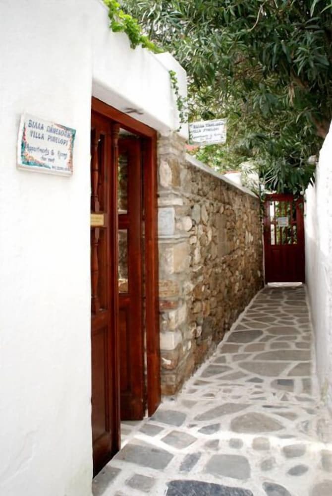 Villa Pinelopi