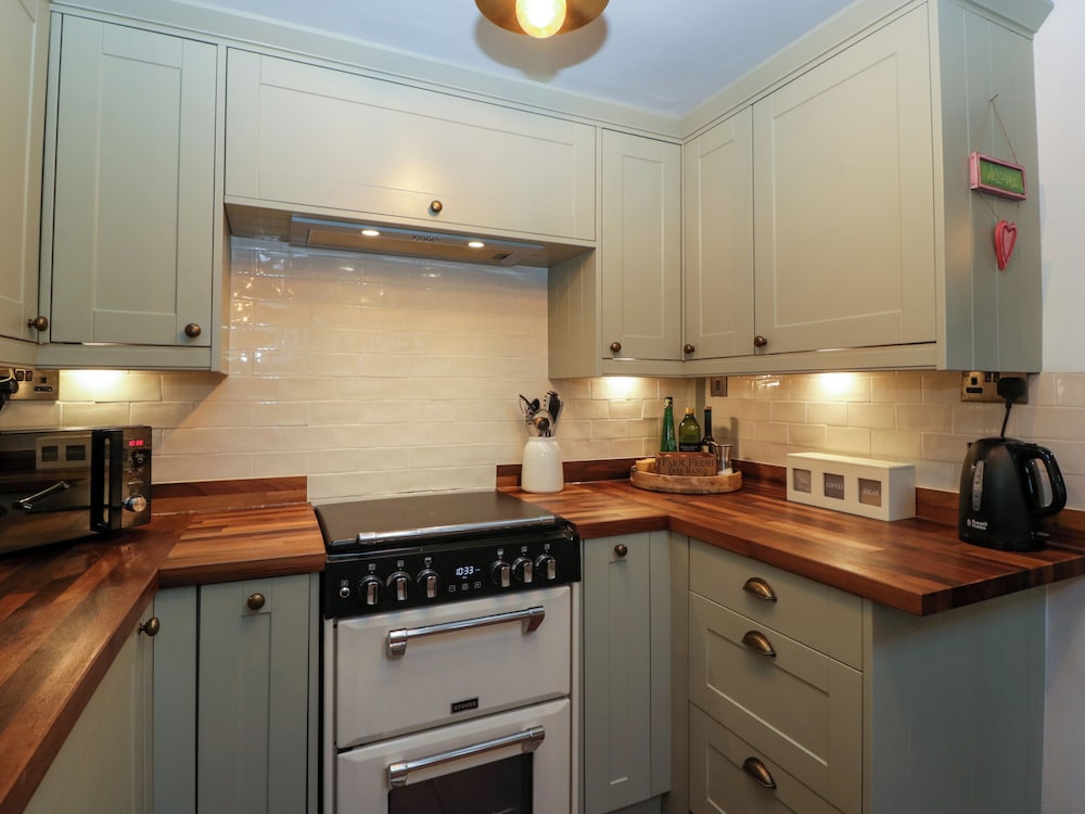 Holly Cottage