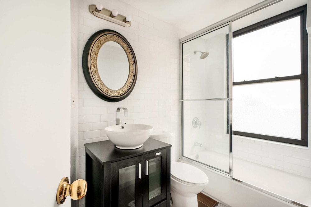 139 West Village Apt