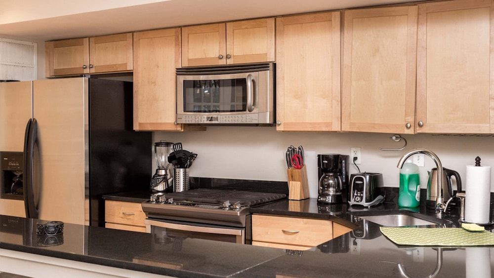 Thomas Circle 2br Furnished Condo 2 Bedroom Apts