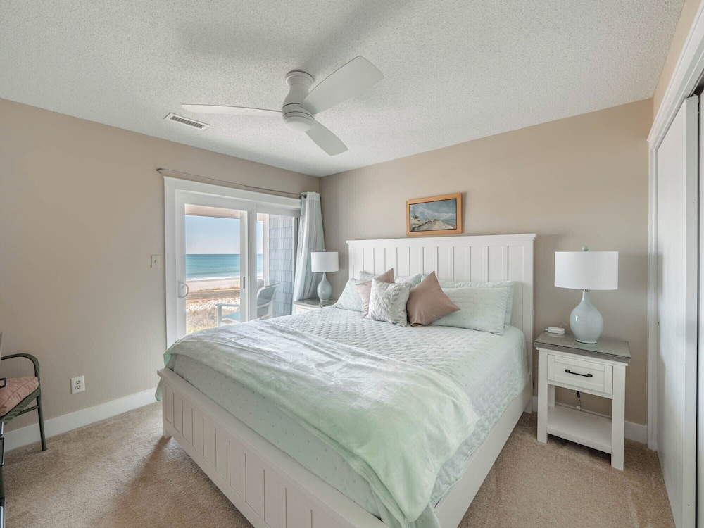 Beach Coma by Topsail Realty