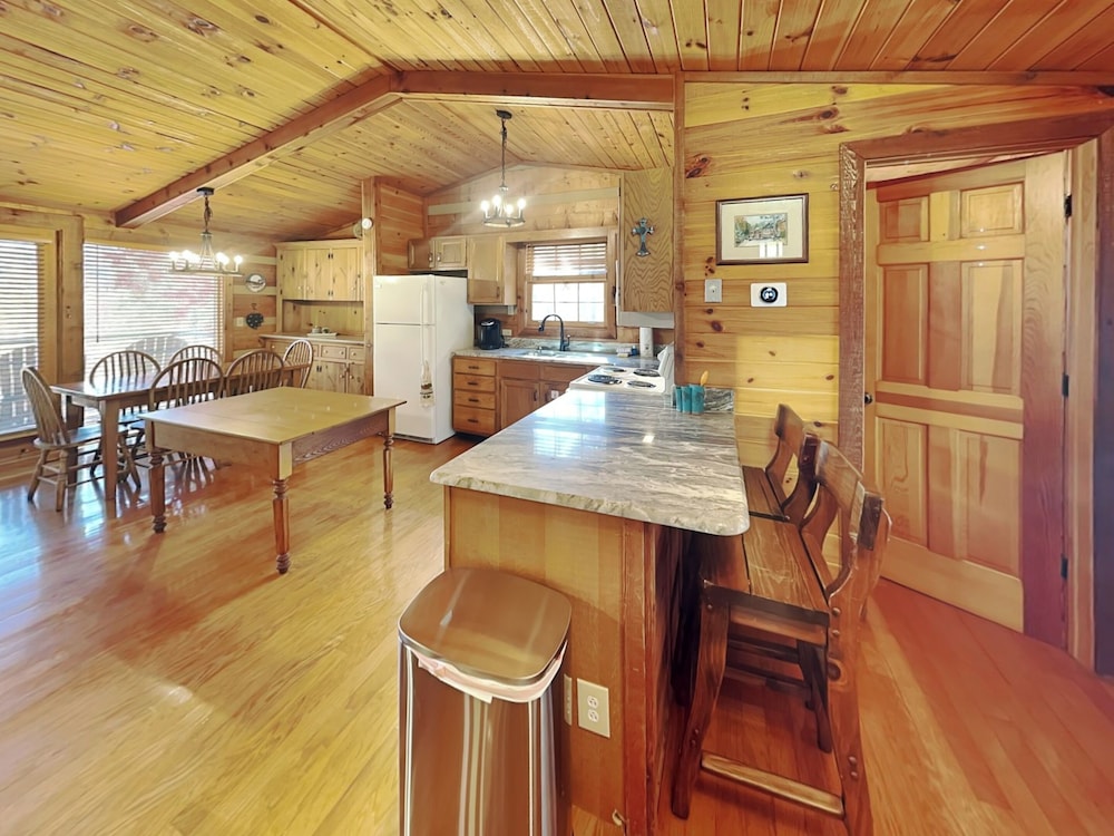 Alexander's Lookout by Jackson Mountain Rentals