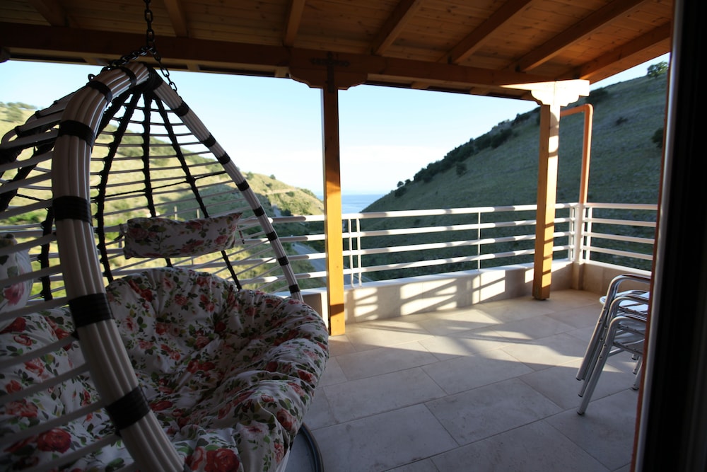 Karos Hotel Llaman
