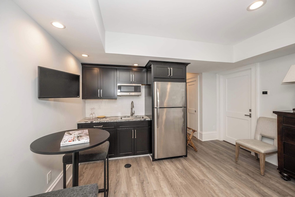 Mt. Adams Nest Studio for 2