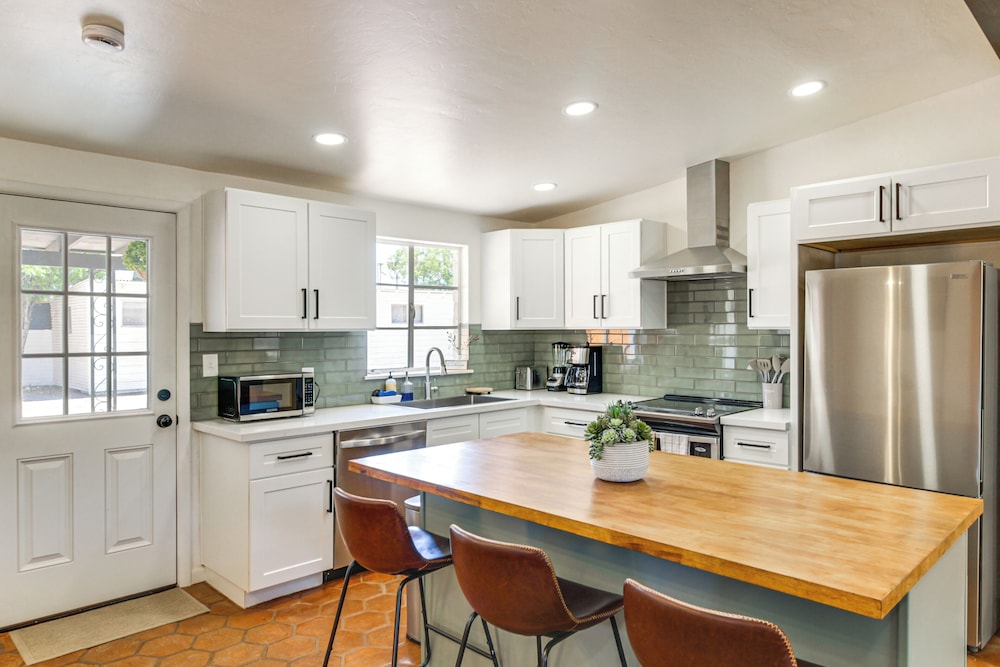 2 Mi to Trail Dust Town: Home w/ Large Yard!