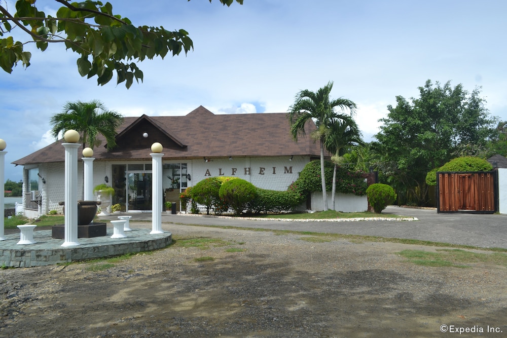 Alfheim Resort