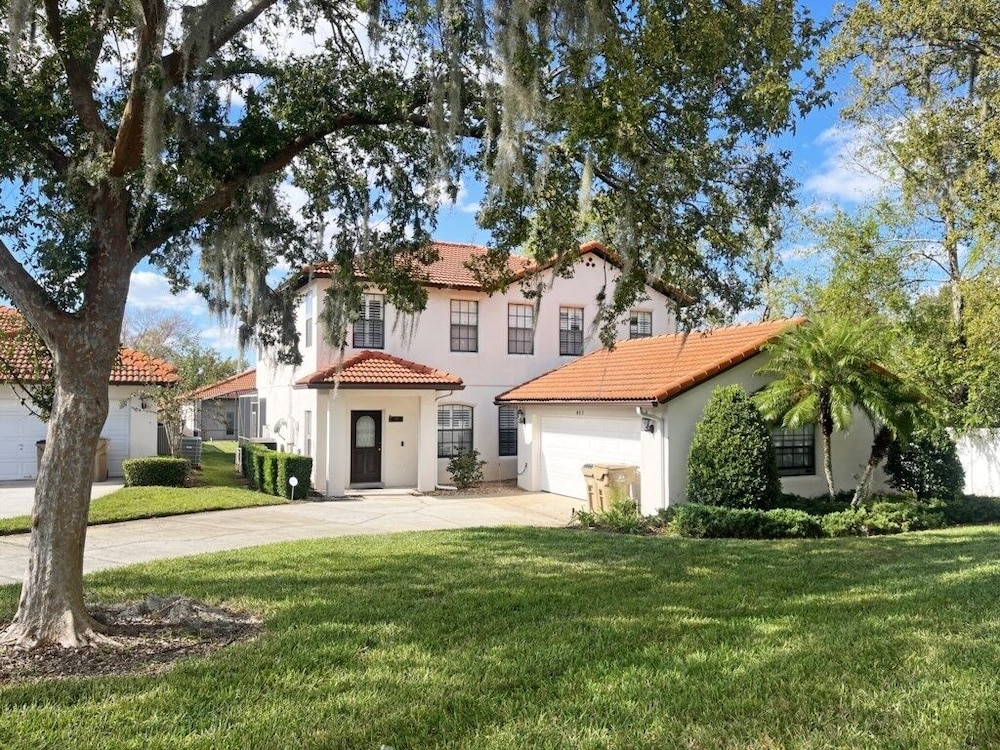 The White House 4 Bedroom Home