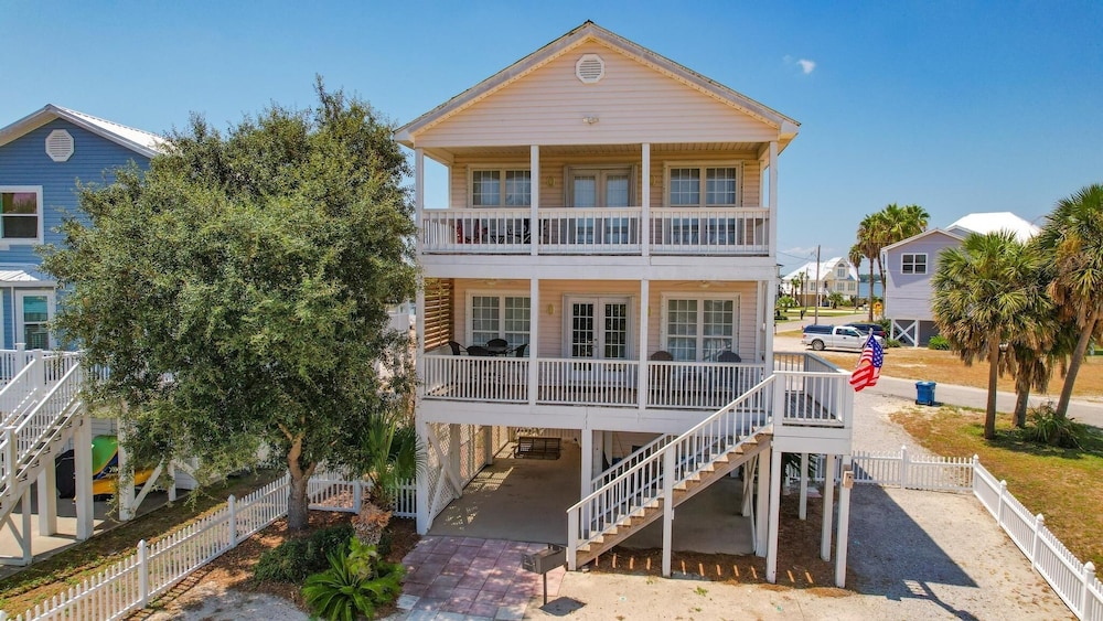 214 Shoreland