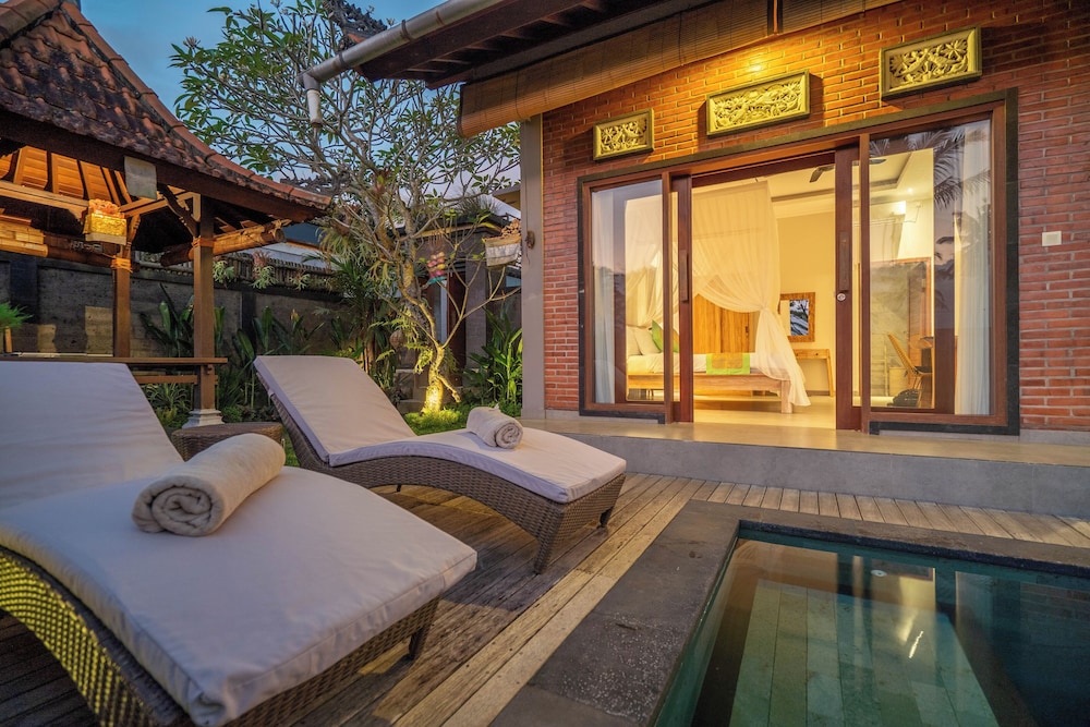 Alisa Private Villa