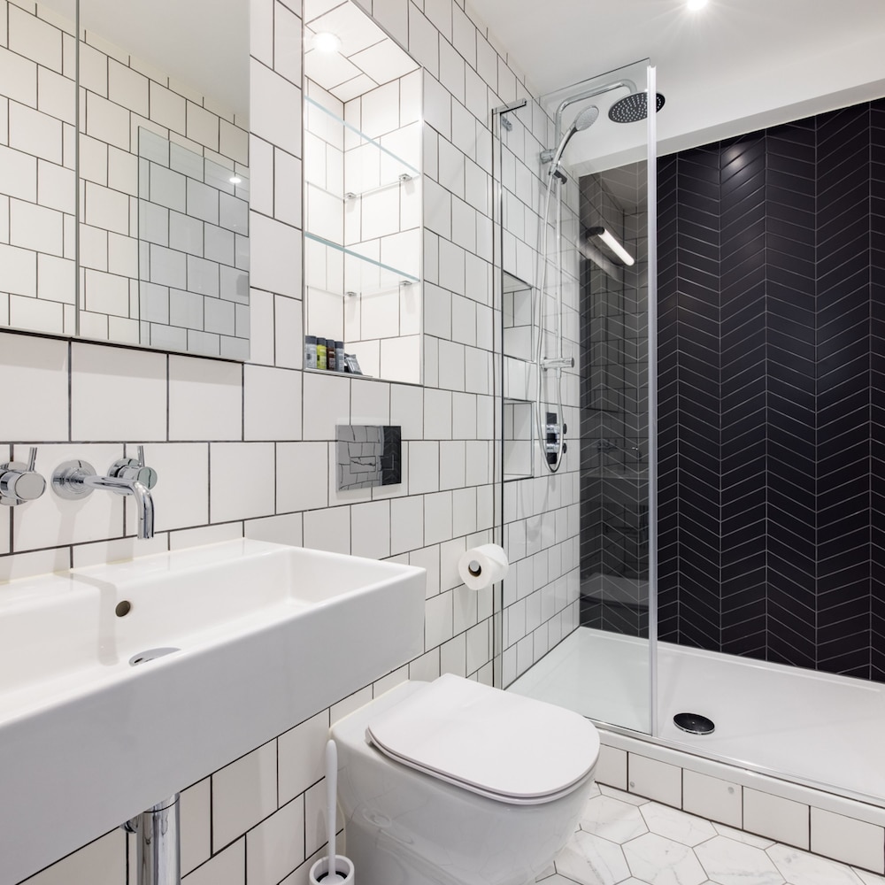 Cool Leicester Sq Studio - Netflix Nespresso