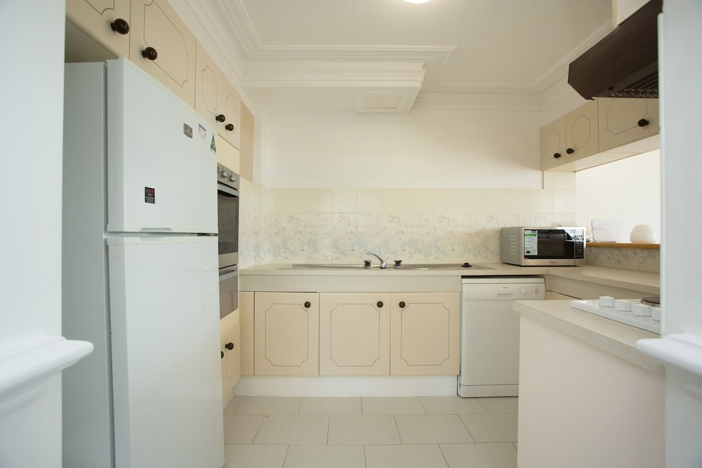 Imperial Surf Private Apartments view 5