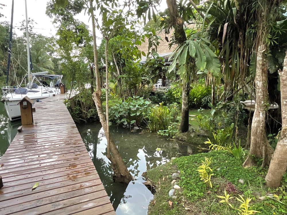 Boatique Hotel and Marina
