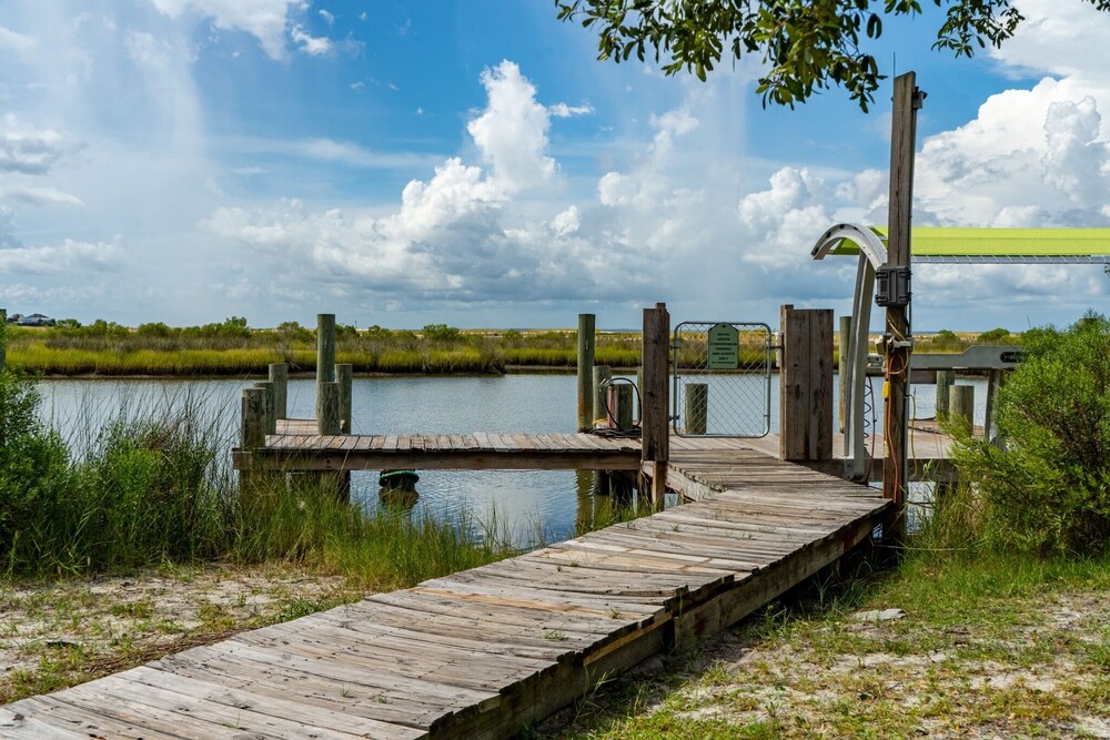 Bayou Heron #2b - 1514 Cadillac 2 Bedroom Condo