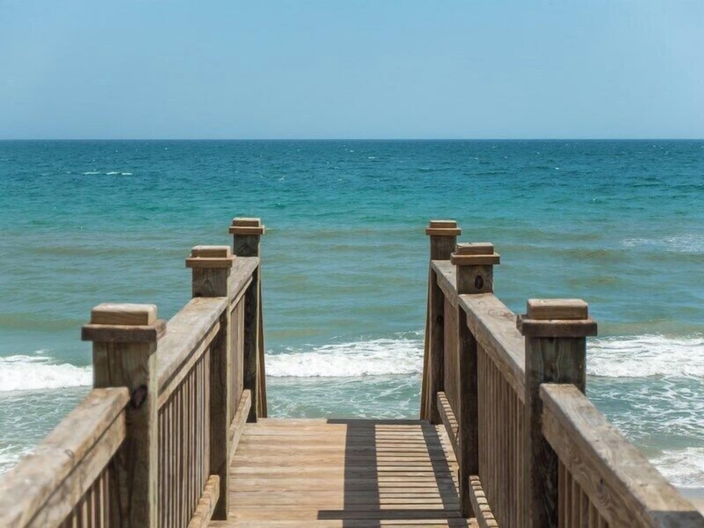 Pelican Perch by Topsail Realty