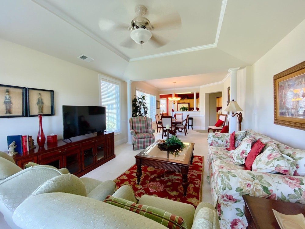 Barefoot Resort by Palmetto Vacations