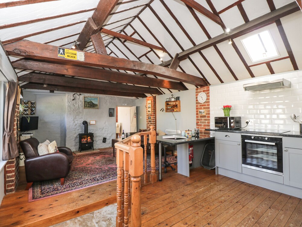 Chippenham Vacations - Old Cart Shed - Property Image 5