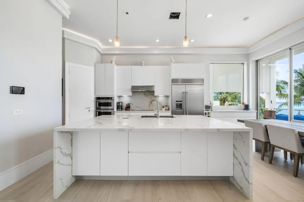 Trinity Villa in New Providence