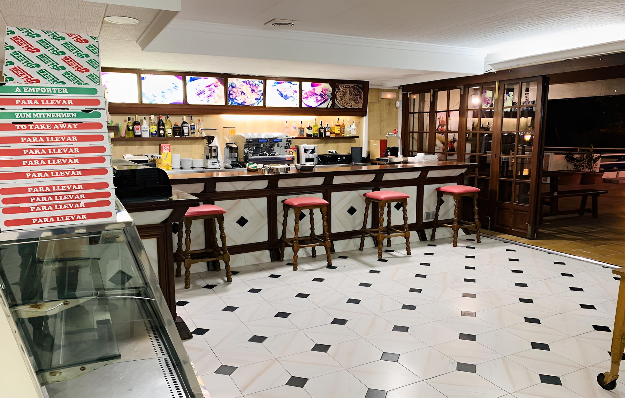 Eva Apartahotel