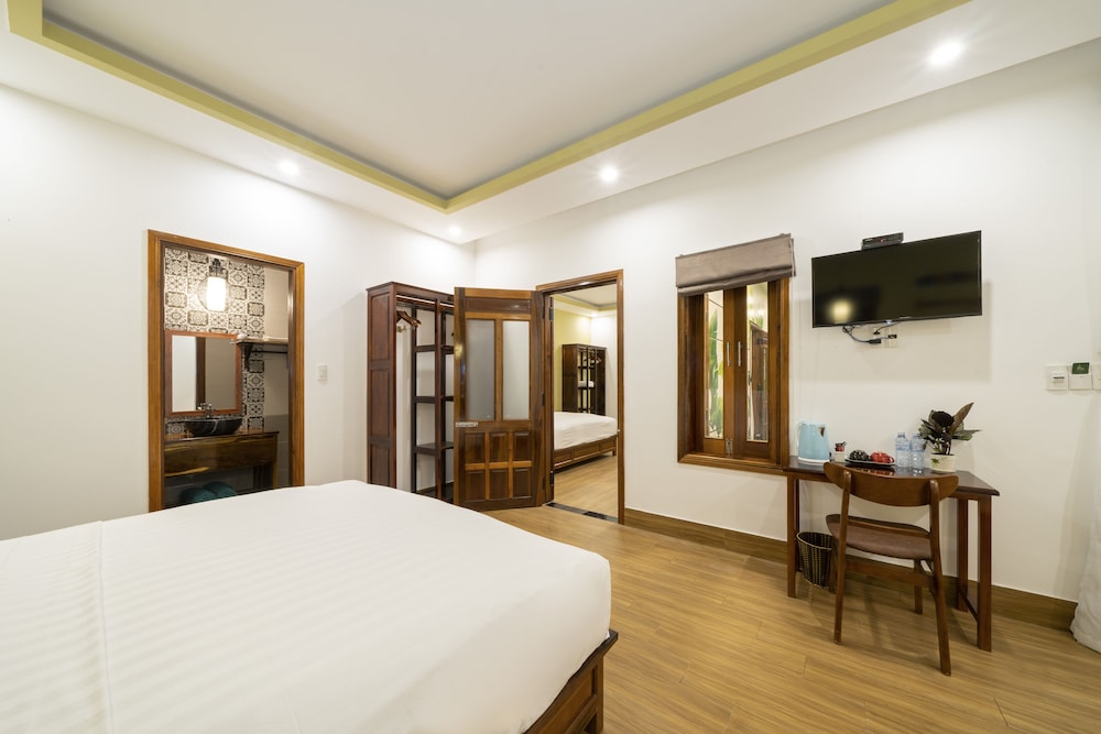 Blue Whale Homestay
