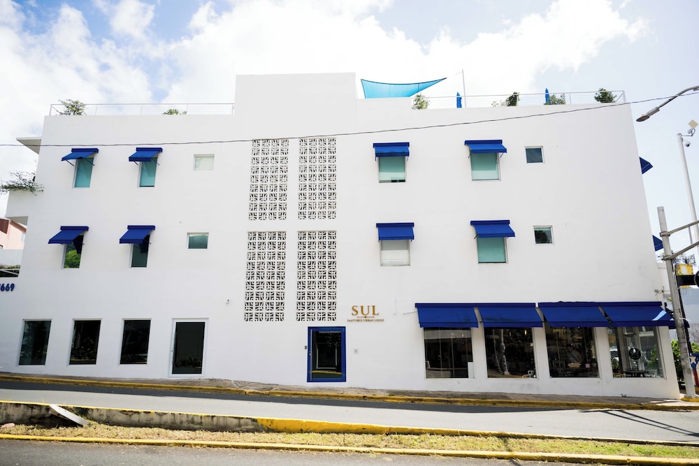 Santurce Urban Lodge