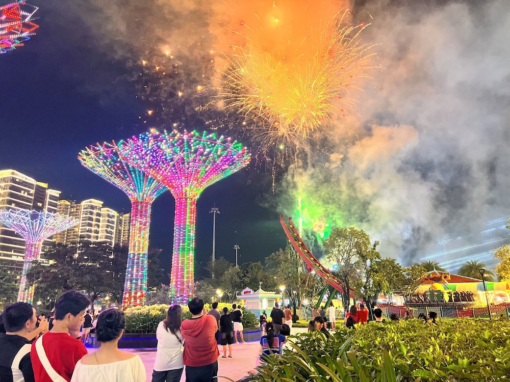 Vinhomes Grand Park-Masterise Center