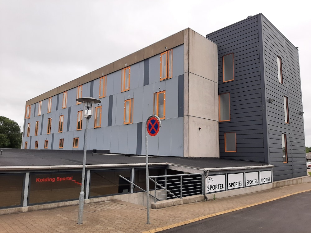 Hotel Koldinghallerne - Sportel - Image 1