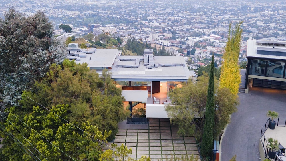 Hollywood Overlook by Avantstay Private Pool + Hot Tub Panoramic Views