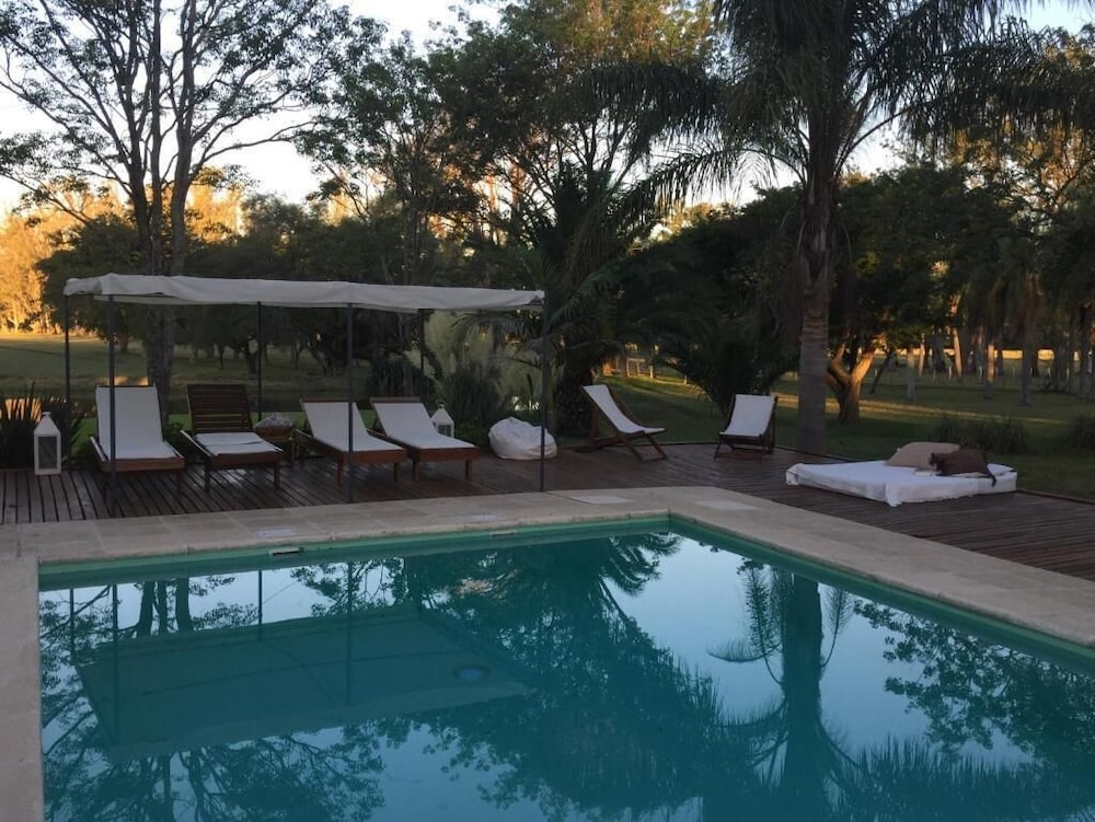 Estancia La Violeta