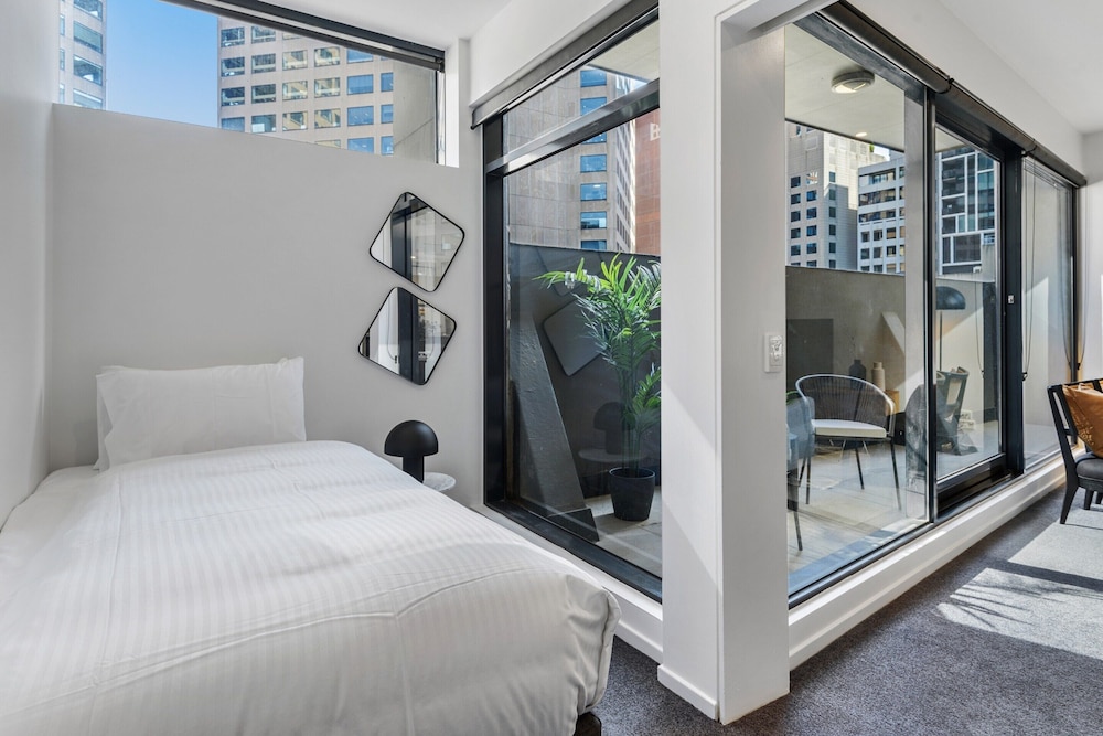 Gorgeous 3-bed in Melbourne's East End