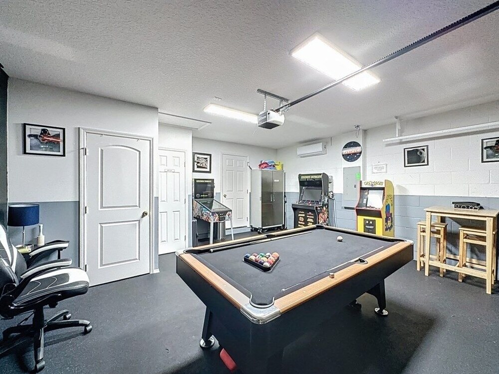 Spacious 4 Bed Villa With Pool/spa And Game Room 4 Bedroom Villa
