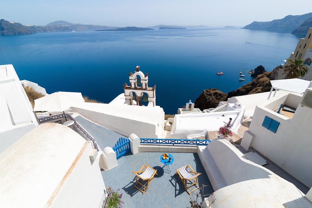 Santorini Paradise