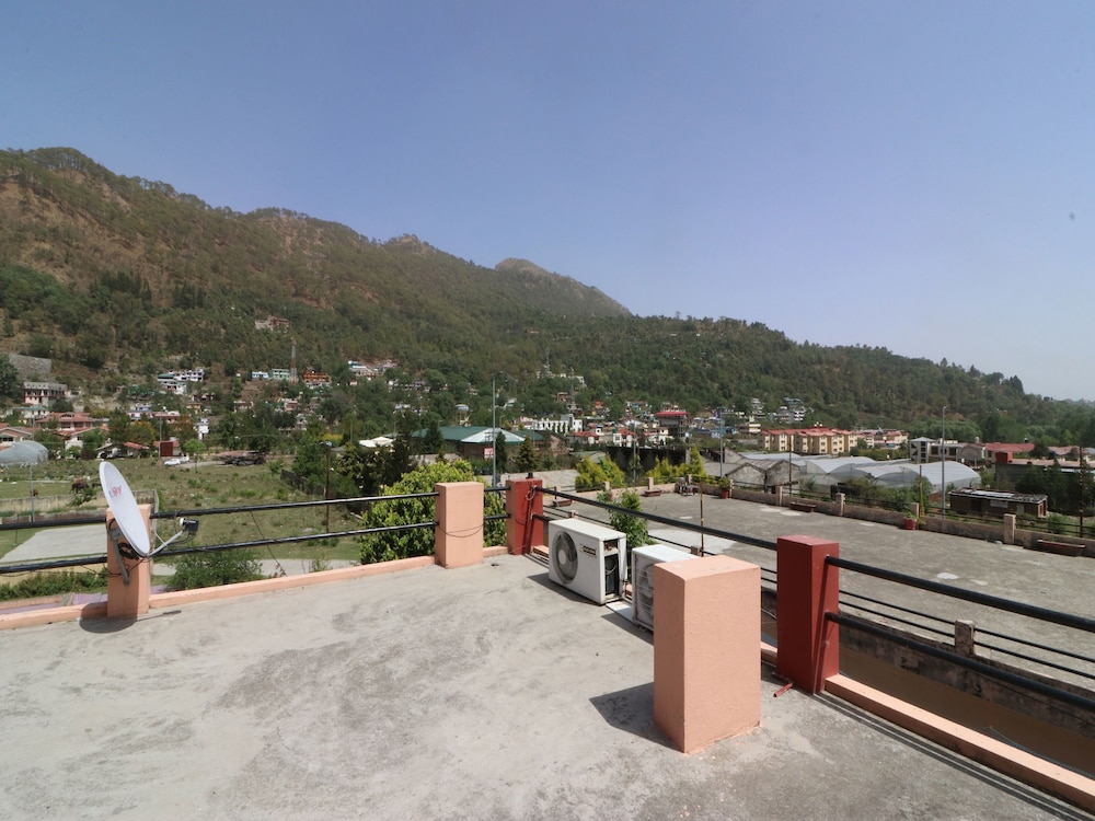 OYO 13884 Holiday Homes