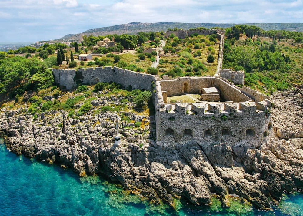 Pylos Sunset Retreat With Panoramic Sea Views