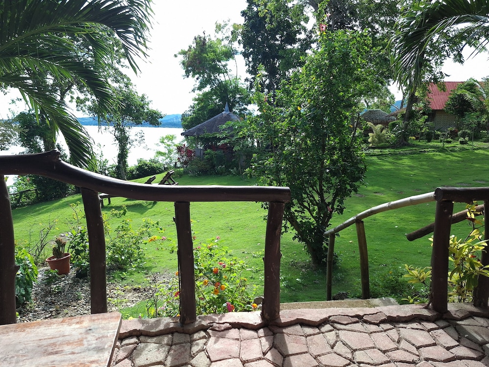 Bohol-Lahoy Dive & Beach Resort