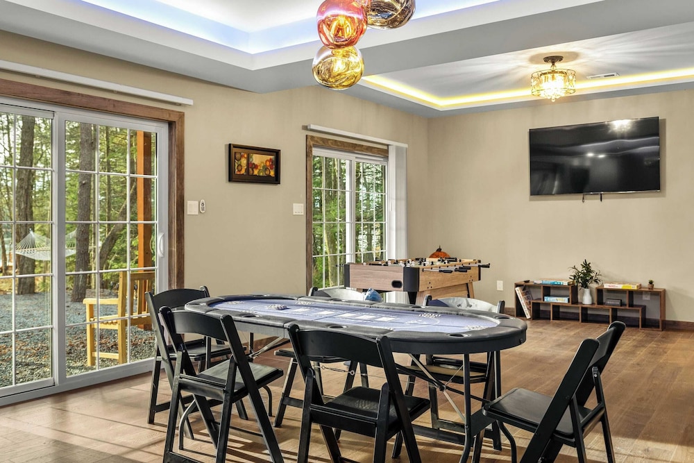 Lakeview Sunset Heaven Waterfront Escape + Private Dock Firepit + Game Room New Construction