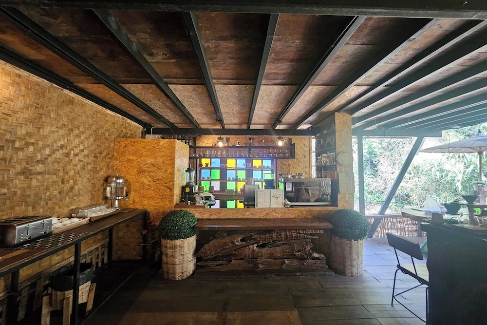 Mae Mae Home