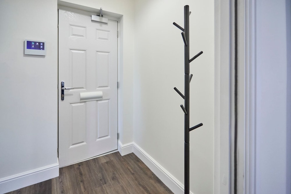 Host Stay Apartment 2 Upton House