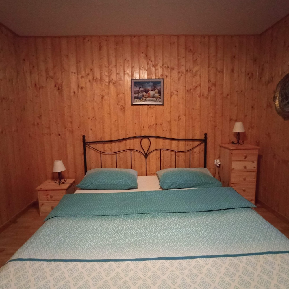 Eco-friendly 2-bedrooms Chalet in Plitvice Lakes
