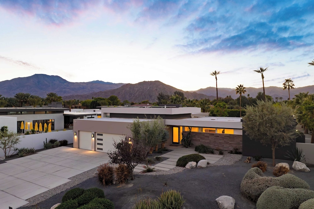 2 Villas Pool+spa, Putting Green, Bocce Polo Villas Solstice by Avantstay